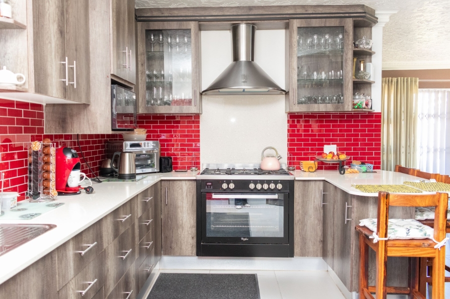 3 Bedroom Property for Sale in Fairview Eastern Cape